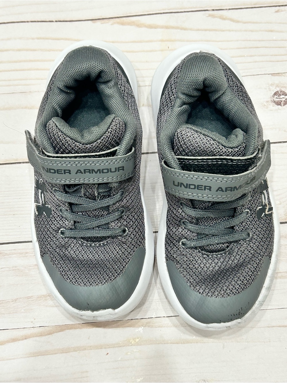 Under Armour Kids Grey Mesh Hook-and-Loop Sneakers